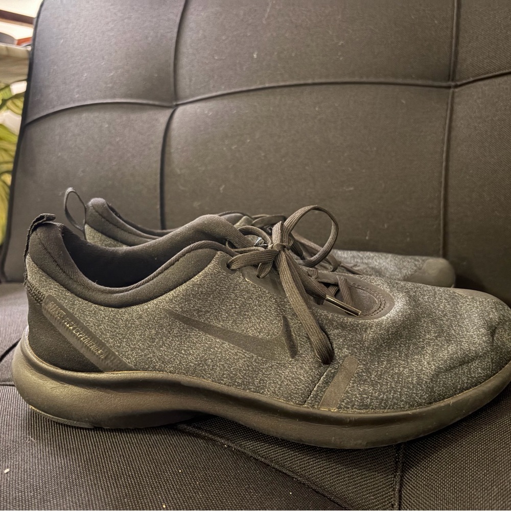 Women’s Black Athletic Shoes